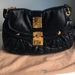 Miu Miu Coffer in Black